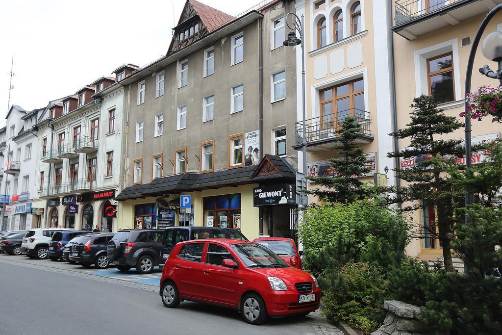 ザコパネApartament Giewont Krupowkiアパートメント エクステリア 写真